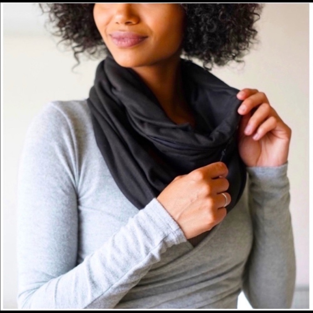 INFINITY SCARF, BEYOND YOGA, with POCKET
